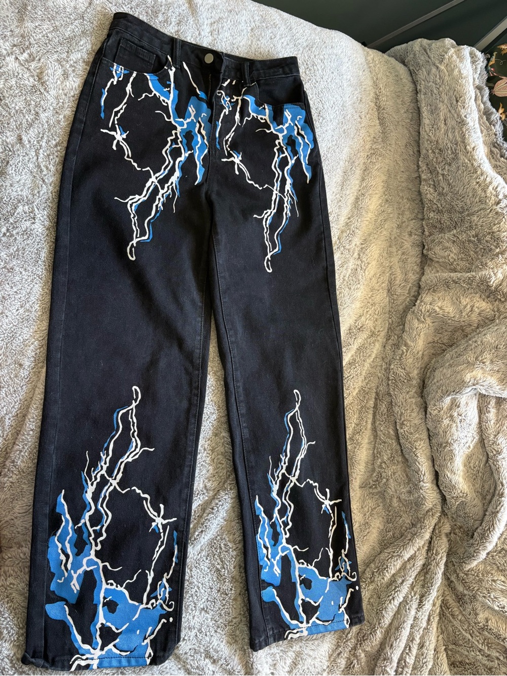 SHEIN Black Straight Leg Jeans with Blue & White Lightning Print